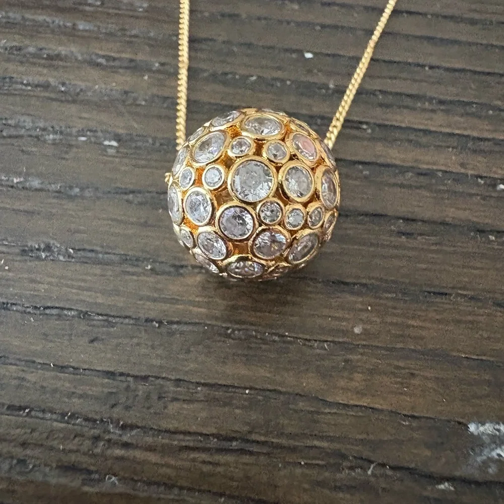 NEW Kate Spade Gold Pendant Necklace.